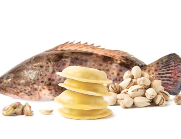 Ravioli me levrek dhe fëstëkë